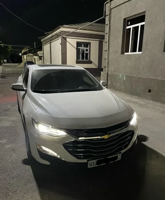 Chevrolet Malibu IX
