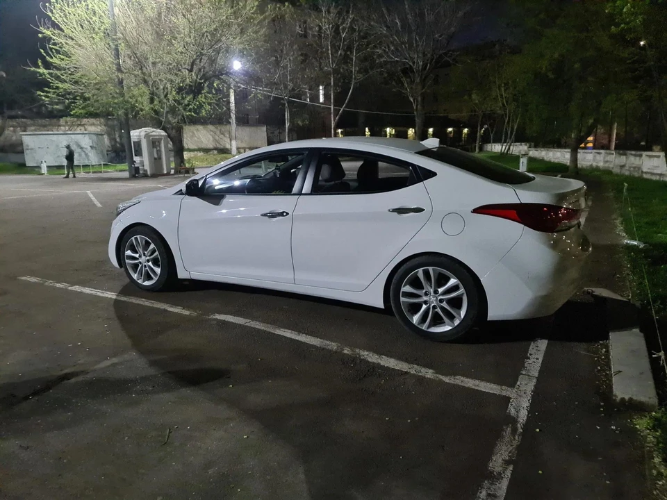 Hyundai Avante V