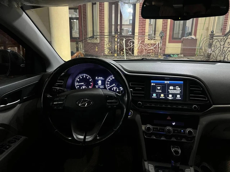 Hyundai Elantra VII  (CN7)