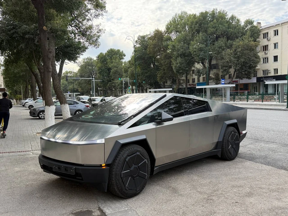 Tesla Cybertruck I