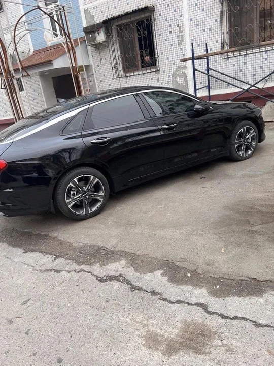 Kia K5 III