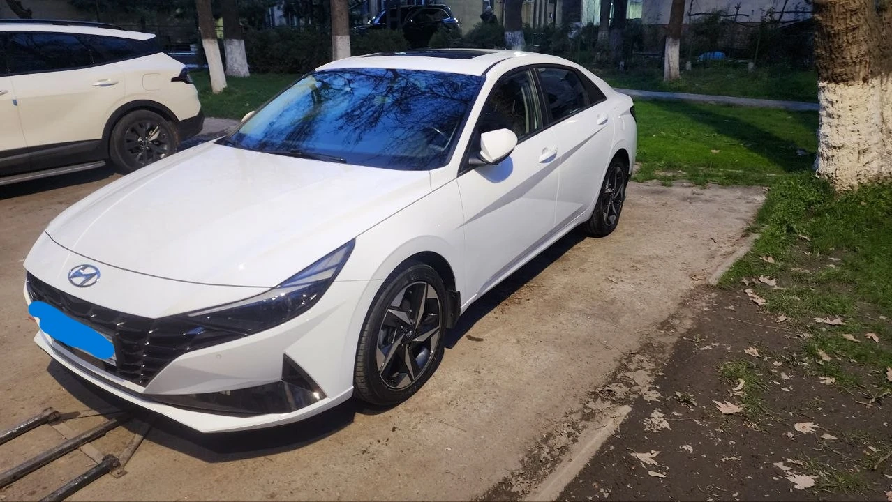 Hyundai Elantra VII