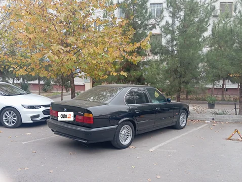 BMW 5 серии III
