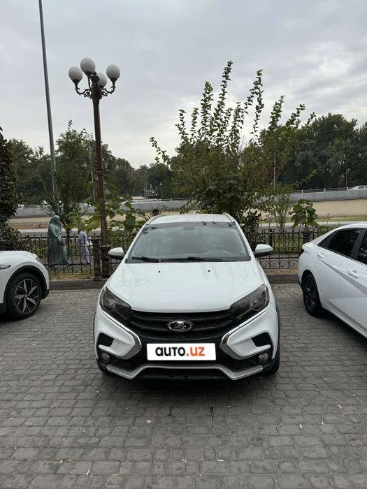 Lada XRAY I
