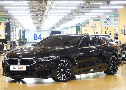 BMW M8 I