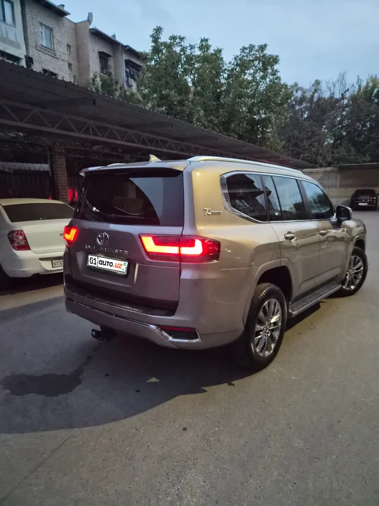 Toyota Land Cruiser — Rasm 3