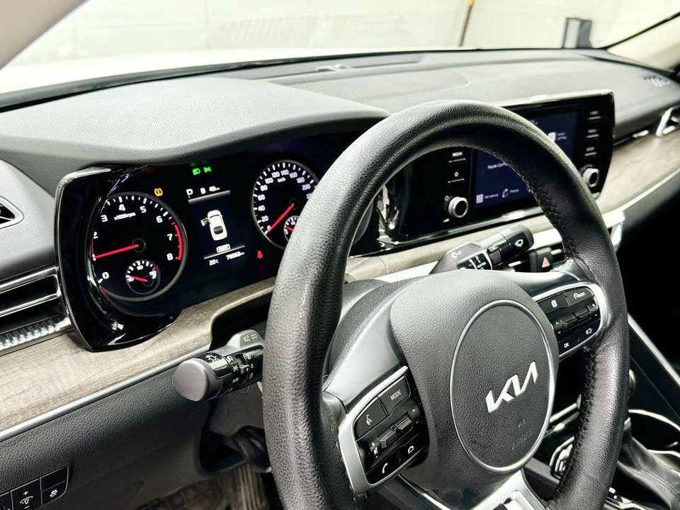 Kia K5 III